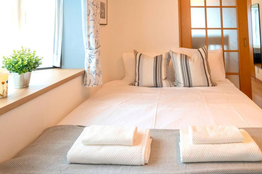 新宿一站5分钟-酒馆购物街-安静品质公寓-直达皇居秋叶原-104 Tokio Exterior foto